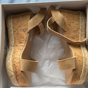 Steve Madden color: corky sandsize 6.0